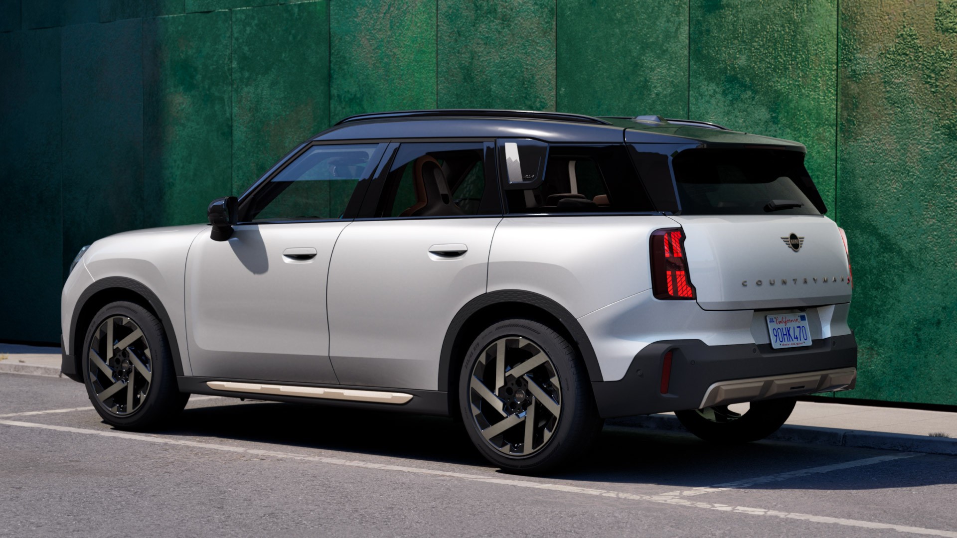 THE NEW MINI CLUBMAN.